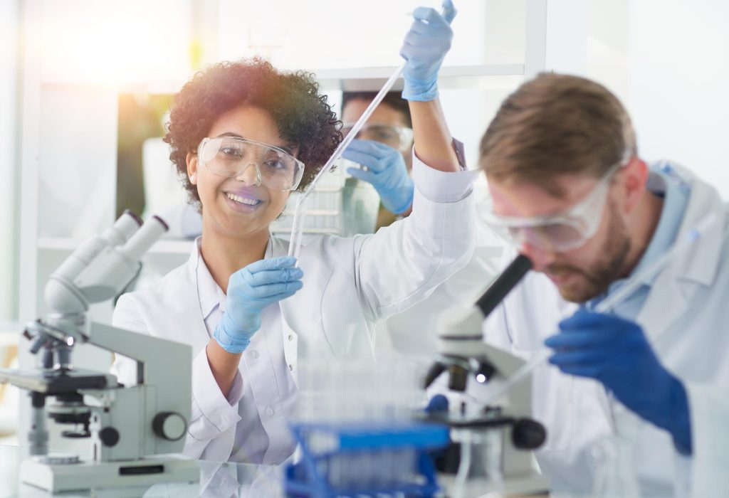 Água desmineralizada é importante em testes de HPV, garantindo resultados precisos e confiáveis, fundamentais para a saúde pública no Brasil.